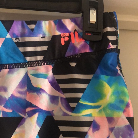 💙 Fila running capris- bright colors/patterns- size M - Picture 3 of 4